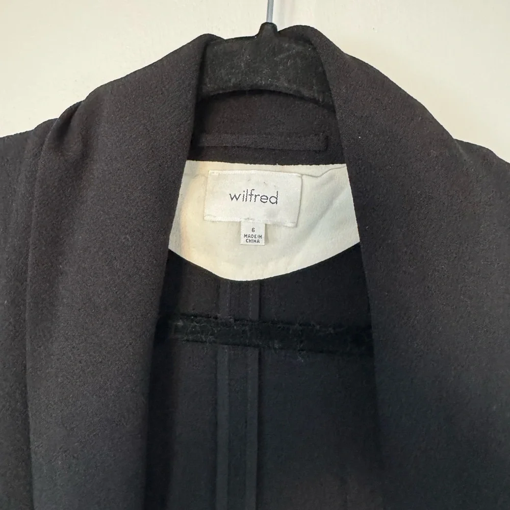 Wilfred Chevalier Crepe Open Blazer - Picture 3 of 3